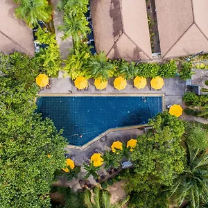 And 4* Nai Yang-stranden