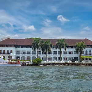 Brunton Boatyard - A Cgh Earth Experience 5* Kochi